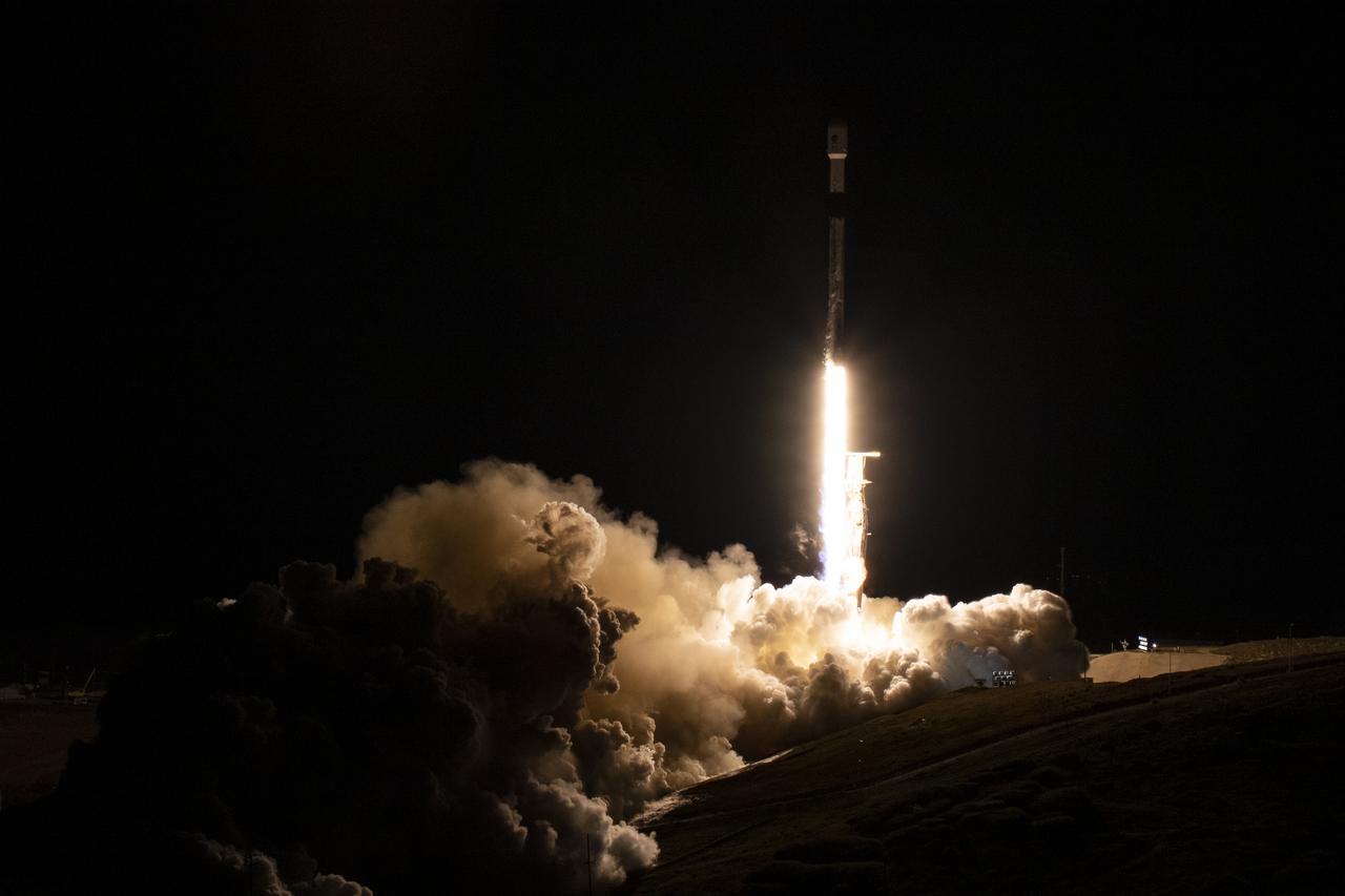 A SpaceX Falcon 9 rocket launches with the Surface Water and Ocean Topography (SWOT) spacecraft onboard, Friday, Dec. 16, 2022, from Space Launch Complex 4E at Vandenberg Space Force Base in California. Jointly developed by NASA and Centre National D'Etudes Spatiales (CNES), with contributions from the Canadian Space Agency (CSA) and United Kingdom Space Agency, SWOT is the first satellite mission that will observe nearly all water on Earth’s surface, measuring the height of water in the planet’s lakes, rivers, reservoirs, and the ocean. Photo Credit: (NASA/Keegan Barber)