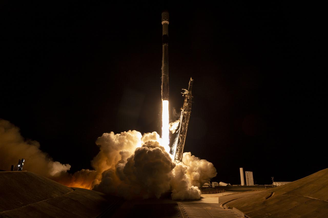 A SpaceX Falcon 9 rocket launches with the Surface Water and Ocean Topography (SWOT) spacecraft onboard, Friday, Dec. 16, 2022, from Space Launch Complex 4E at Vandenberg Space Force Base in California. Jointly developed by NASA and Centre National D'Etudes Spatiales (CNES), with contributions from the Canadian Space Agency (CSA) and United Kingdom Space Agency, SWOT is the first satellite mission that will observe nearly all water on Earth’s surface, measuring the height of water in the planet’s lakes, rivers, reservoirs, and the ocean. Photo Credit: (NASA/Keegan Barber)