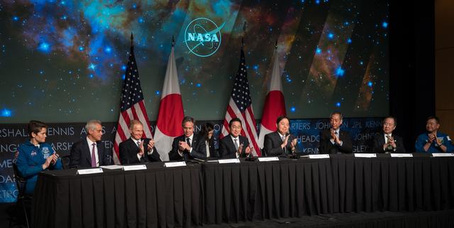 NASA image: U. S. and Japan Space Agreement Signing