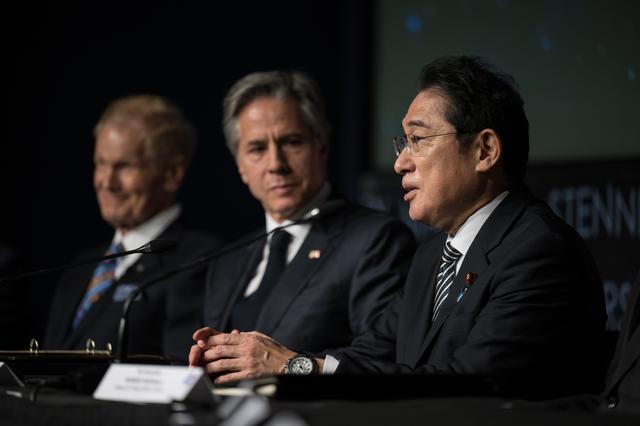 NASA image: U. S. and Japan Space Agreement Signing