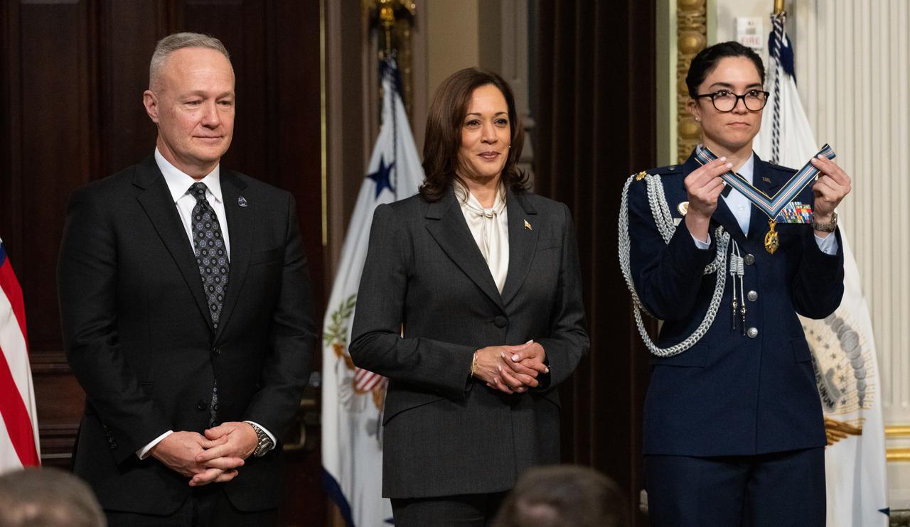 Former NASA astronaut Douglas Hurley is awarded the Congressional Space Medal of Honor by Vice President Kamala Harris during a ceremony in the Indian Treaty Room of the Eisenhower Executive Office Building, Tuesday, Jan. 31, 2023, in Washington. Former astronauts Behnken and Douglas Hurley were awarded the Congressional Space Medal of Honor for their bravery in NASA’s SpaceX Demonstration Mission-2 to the International Space Station in 2020, the first crewed flight as part of the agency’s Commercial Crew Program. Photo Credit: (NASA/Joel Kowsky)