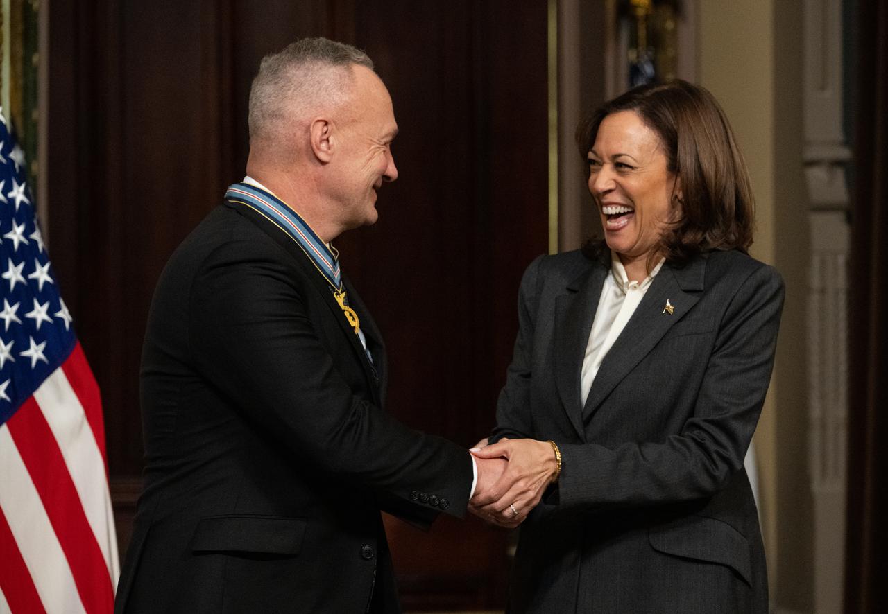 Former NASA astronaut Douglas Hurley is congratulated by Vice President Kamala Harris after being awarded the Congressional Space Medal of Honor during a ceremony in the Indian Treaty Room of the Eisenhower Executive Office Building, Tuesday, Jan. 31, 2023, in Washington. Former astronauts Hurley and Robert Behnken were awarded the Congressional Space Medal of Honor for their bravery in NASA’s SpaceX Demonstration Mission-2 to the International Space Station in 2020, the first crewed flight as part of the agency’s Commercial Crew Program. Photo Credit: (NASA/Joel Kowsky)