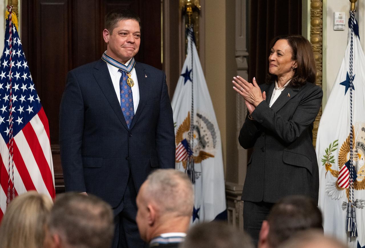 Former NASA astronaut Robert Behnken is congratulated by Vice President Kamala Harris after being awarded the Congressional Space Medal of Honor during a ceremony in the Indian Treaty Room of the Eisenhower Executive Office Building, Tuesday, Jan. 31, 2023, in Washington. Former astronauts Behnken and Douglas Hurley were awarded the Congressional Space Medal of Honor for their bravery in NASA’s SpaceX Demonstration Mission-2 to the International Space Station in 2020, the first crewed flight as part of the agency’s Commercial Crew Program. Photo Credit: (NASA/Joel Kowsky)