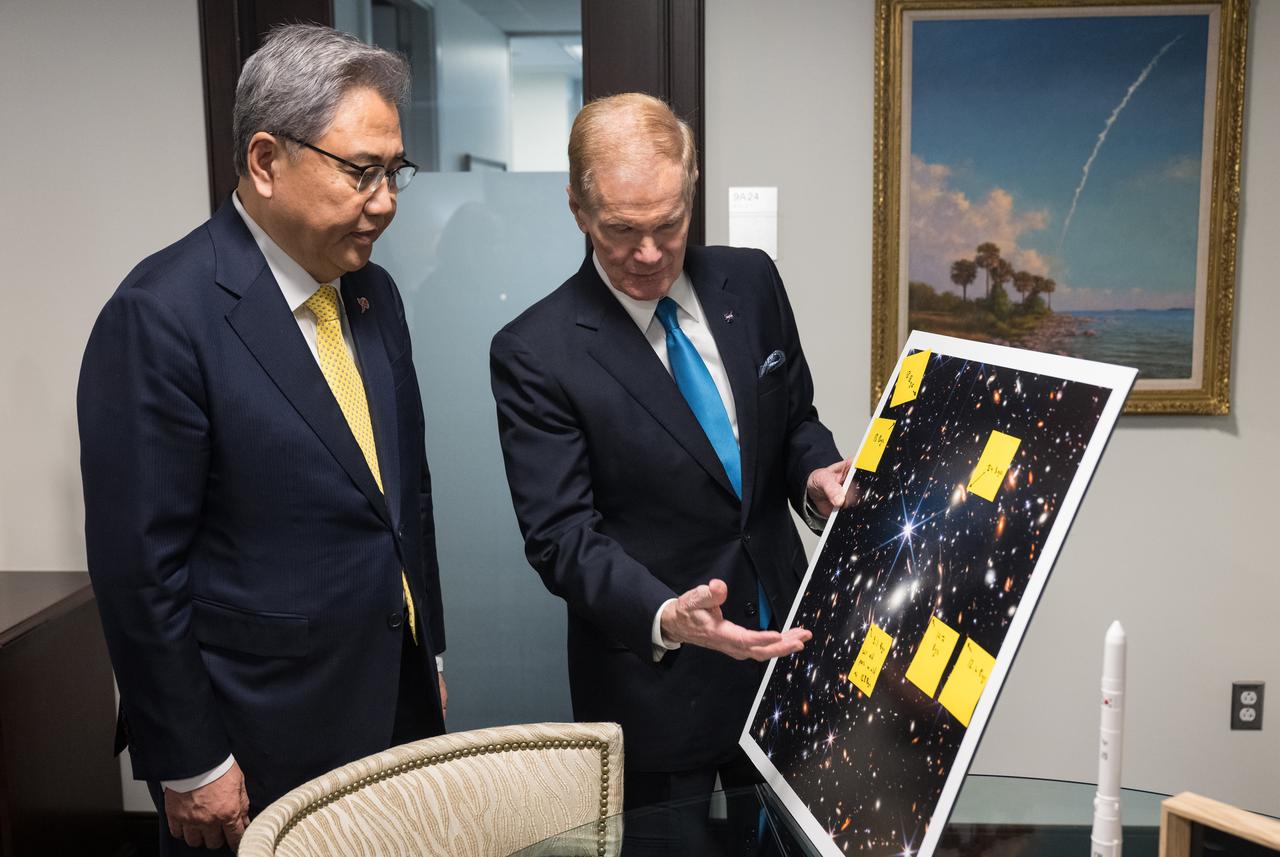 NASA Administrator Bill Nelson shows Republic of Korea Minister of Foreign Affairs, Jin Park, an image from the James Webb Space Telescope, Thursday, Feb. 2, 2023 at the Mary W. Jackson NASA Headquarters building in Washington DC. Photo Credit: (NASA/Aubrey Gemignani)