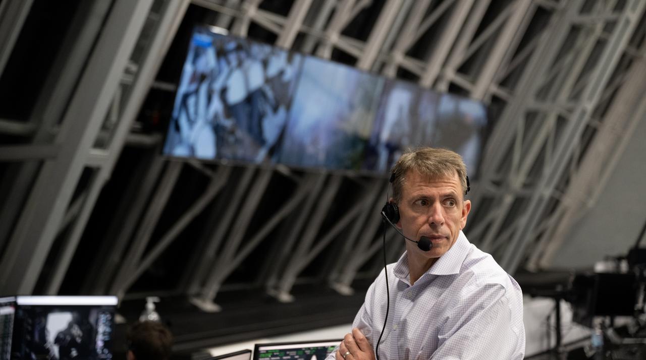 Zeb Scoville, NASA's deputy chief flight director, monitors the countdown during a dress rehearsal in preparation for the launch of a SpaceX Falcon 9 rocket carrying the company's Dragon spacecraft on NASA’s SpaceX Crew-6 mission with NASA astronauts Stephen Bowen and Warren "Woody" Hoburg, UAE (United Arab Emirates) astronaut Sultan Alneyadi, and Roscosmos cosmonaut Andrey Fedyaev onboard, Thursday, Feb. 23, 2023, in firing room four of the Rocco A. Petrone Launch Control Center at NASA’s Kennedy Space Center in Florida. NASA’s SpaceX Crew-6 mission is the sixth crew rotation mission of the SpaceX Dragon spacecraft and Falcon 9 rocket to the International Space Station as part of the agency’s Commercial Crew Program. Bowen, Hoburg, Alneyadi, and Fedyaev are scheduled to launch at 1:45 a.m. EST on Feb. 27, from Launch Complex 39A at the Kennedy Space Center. Photo Credit: (NASA/Joel Kowsky)