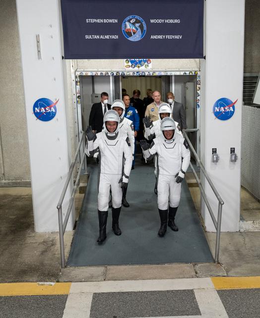NASA image: NASA’s SpaceX Crew-6 Crew Walkout
