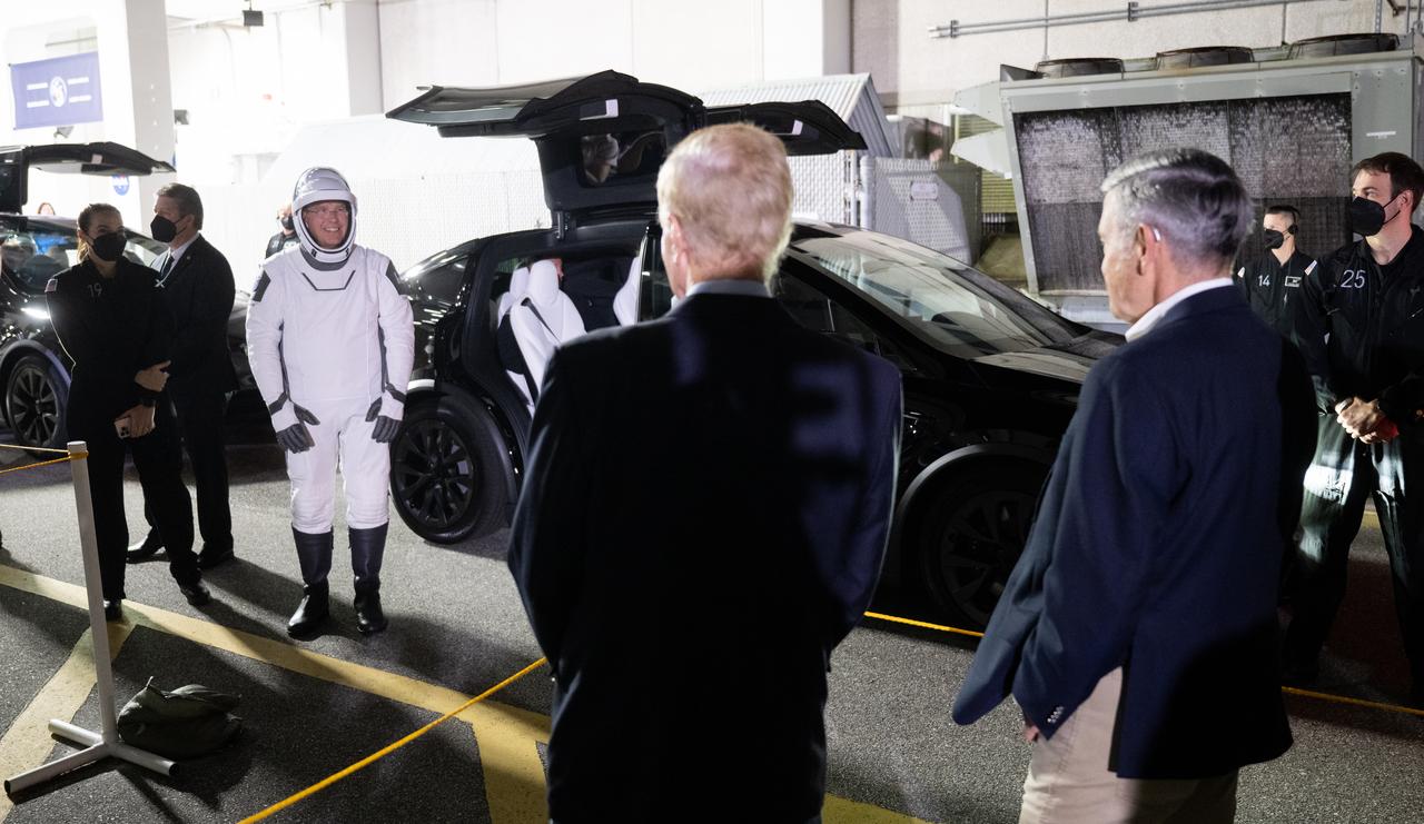 NASA astronaut Stephen Bowen, left, speaks with NASA Administrator Bill Nelson and Bob Cabana, NASA associate administrator as he and fellow crewmates NASA astronaut Woody Hoburg, Roscosmos cosmonaut Andrey Fedyaev, and UAE (United Arab Emirates) astronaut Sultan Alneyadi as they prepare to depart the Neil A. Armstrong Operations and Checkout Building for Launch Complex 39A to board the SpaceX Dragon spacecraft for the Crew-6 mission launch, Wednesday, March 1, 2023, at NASA’s Kennedy Space Center in Florida. NASA’s SpaceX Crew-6 mission is the sixth crew rotation mission of the SpaceX Crew Dragon spacecraft and Falcon 9 rocket to the International Space Station as part of the agency’s Commercial Crew Program. Bowen, Hoburg, Alneyadi, and Fedyaev are scheduled to launch at 12:34 a.m. EST on March 2, from Launch Complex 39A at the Kennedy Space Center. Photo Credit: (NASA/Joel Kowsky)