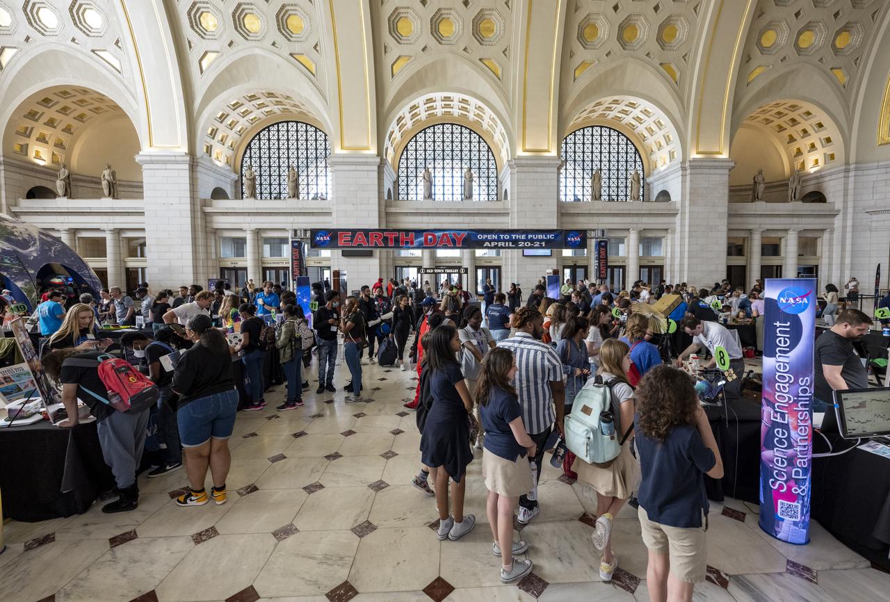 Visitors explore NASA’s hands-on exhibits during an Earth Day event, Thursday, April 20, 2023, at Union Station in Washington.  Photo Credit: (NASA/Keegan Barber)