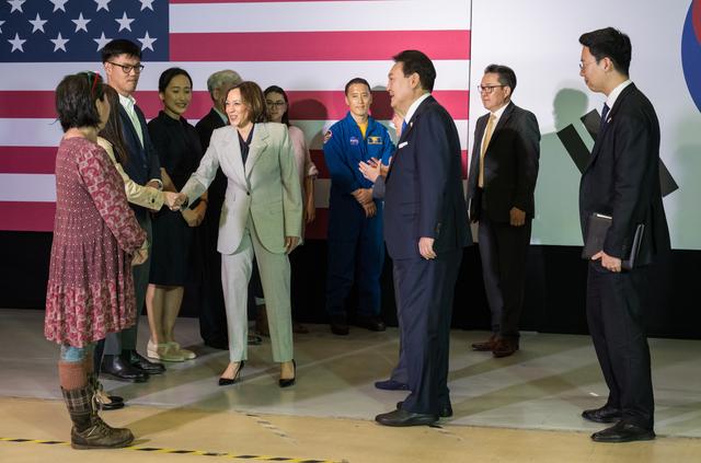 NASA image: Vice President Harris and President Yoon at GSFC