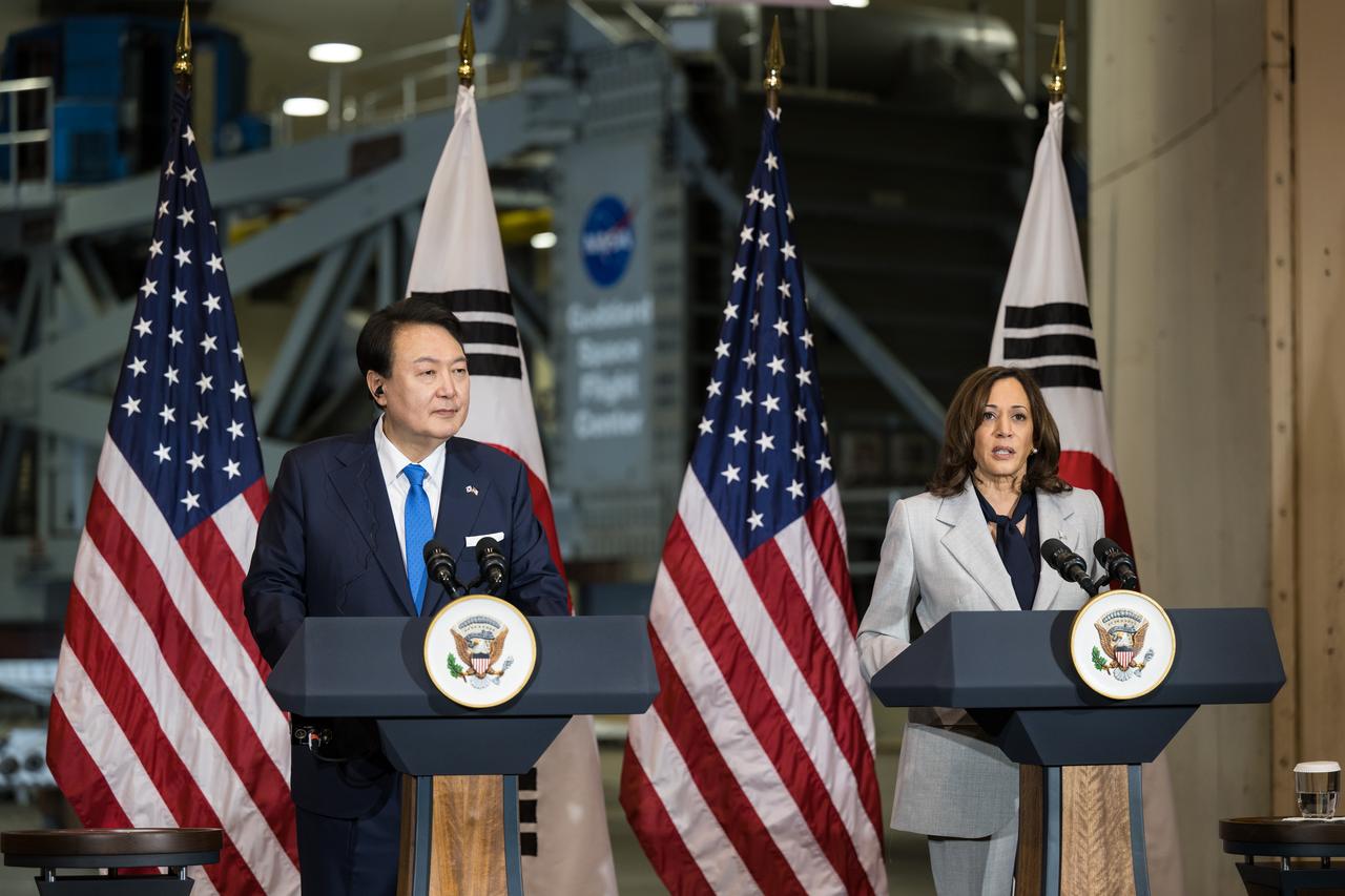 Vice President Kamala Harris delivers remarks during a tour of NASA’s Goddard Space Flight Center with President Yoon Suk Yeol of the Republic of Korea, Tuesday, April 25, 2023, in Greenbelt, Md.  Photo Credit: (NASA/Aubrey Gemignani)