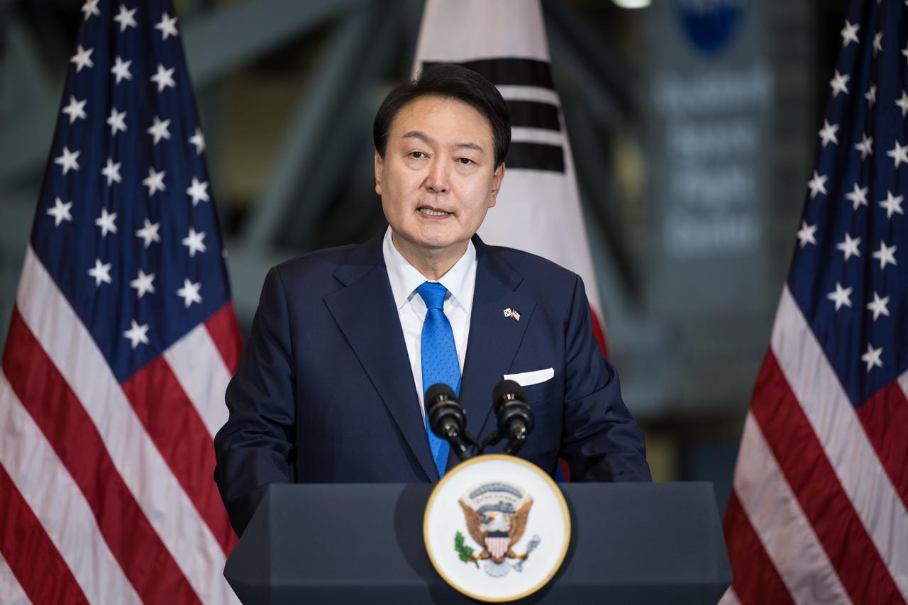 President Yoon Suk Yeol of the Republic of Korea delivers remarks during a tour of NASA’s Goddard Space Flight Center with Vice President Kamala Harris, Tuesday, April 25, 2023, in Greenbelt, Md.  Photo Credit: (NASA/Aubrey Gemignani)