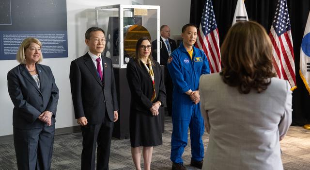 NASA image: Vice President Harris and President Yoon at GSFC