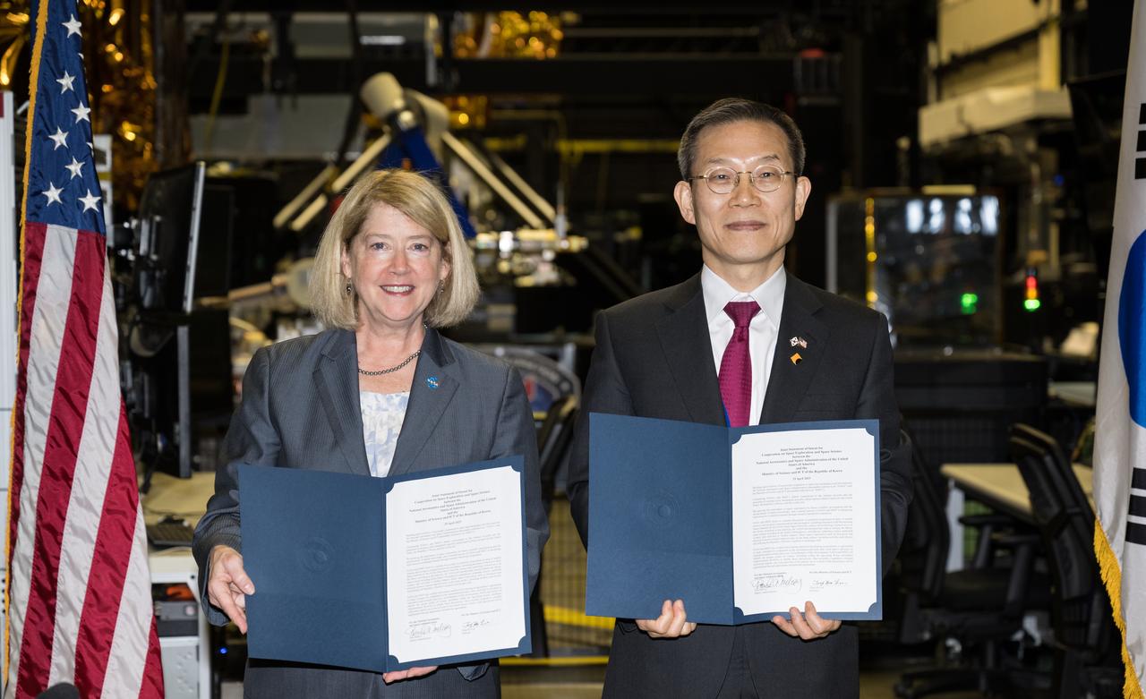 NASA Deputy Administrator Pam Melroy and MSIT Minister Jong-Ho Lee pose for a photo after signing a Joint Statement of Intent to advance cooperation in exploration and science between NASA and the Ministry of Science and ICT of the Republic of Korea, Tuesday, April 25, 2023, at NASA’s Goddard Space Flight Center in Greenbelt, Md.  Photo Credit: (NASA/Aubrey Gemignani)