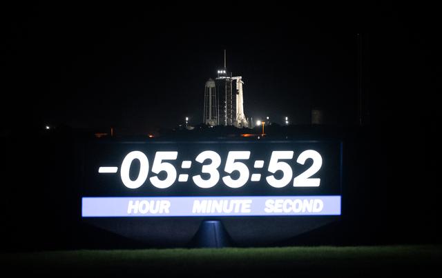 NASA image: NASA’s SpaceX Crew-7 Preflight