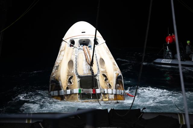 NASA image: NASA’s SpaceX Crew-6 Splashdown