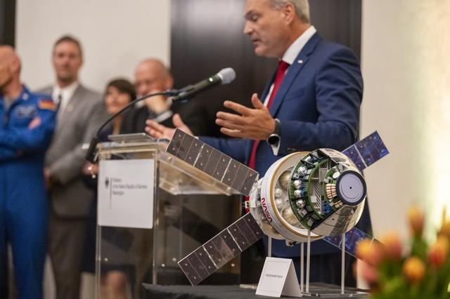 NASA image: Germany Artemis Accords Signing