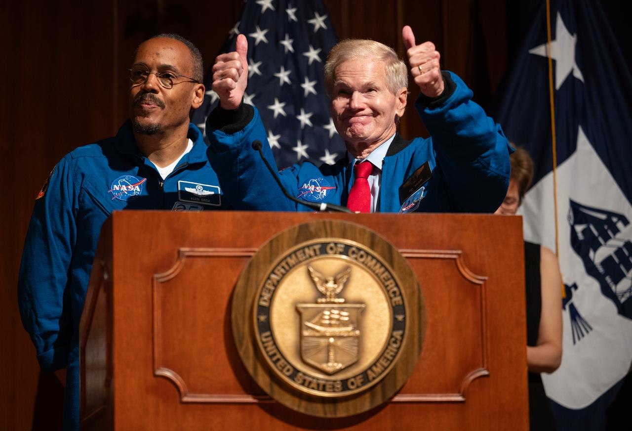 NASA Administrator Bill Nelson, right, gives thumbs up to students and attendees after delivering remarks alongside NASA astronaut Alvin Drew at the 2023 National Youth Summit hosted by the U.S. Department of Commerce’s Office of Faith-Based and Neighborhood Partnerships, Thursday, Sept. 21, 2023, at the U.S. Department of Commerce in Washington.  Photo Credit: (NASA/Joel Kowsky)