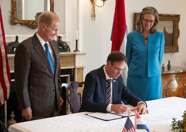 NASA image: Netherlands Artemis Accords Signing