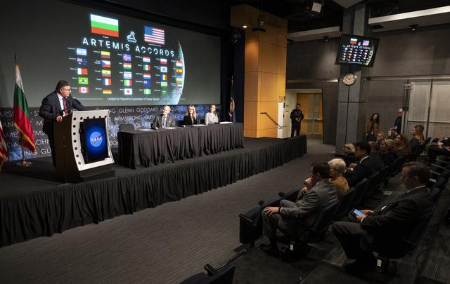 NASA image: Bulgaria Signs Artemis Accords