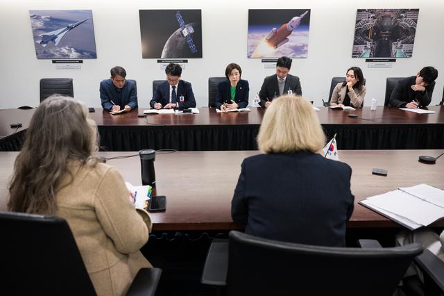 NASA Deputy Admin Meets with Korean Vice Minister for Science an