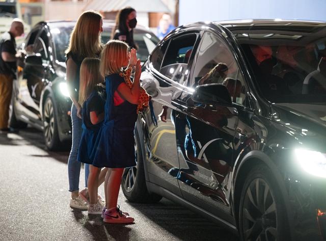 NASA image: NASA’s SpaceX Crew-8 Crew Walkout