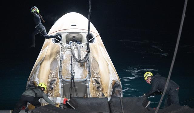 NASA image: NASA’s SpaceX Crew-7 Splashdown