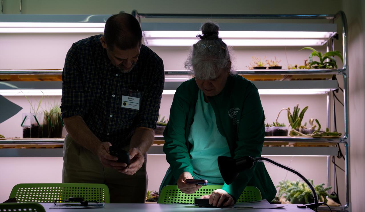 Local educators participate in heliophysics activities during a teacher professional development event hosted by the NASA Heliophysics Education Activation Team (HEAT) at the Dallas Arboretum, Saturday, April 6, 2024, in Dallas, Texas. Photo Credit: (NASA/Keegan Barber)