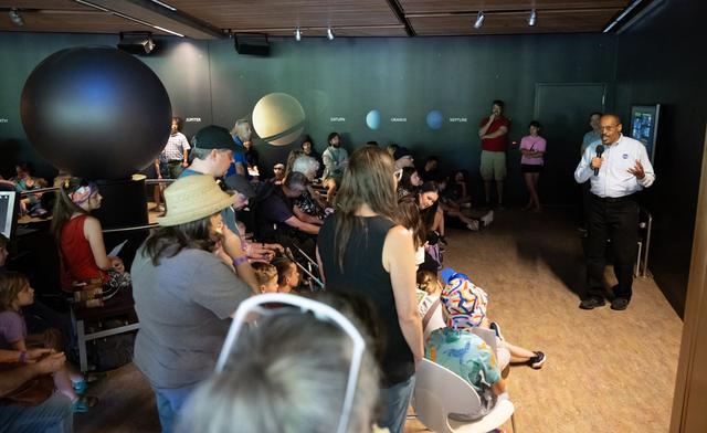 NASA image: NASA HEAT at the Dallas Arboretum