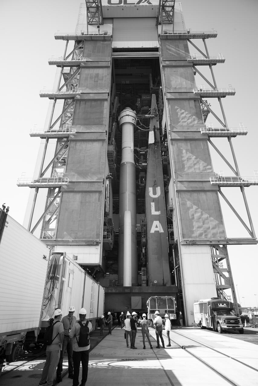 A United Launch Alliance Atlas V rocket with Boeing’s CST-100 Starliner spacecraft aboard is seen inside the Vertical Integration Facility before being rolled out to the launch pad at Space Launch Complex 41 ahead of the NASA’s Boeing Crew Flight Test, Thursday, May 30, 2024 at Cape Canaveral Space Force Station in Florida. NASA’s Boeing Crew Flight Test is the first launch with astronauts of the Boeing CFT-100 spacecraft and United Launch Alliance Atlas V rocket to the International Space Station as part of the agency’s Commercial Crew Program. The flight test, targeted for launch at 12:25 p.m. EDT on Saturday, June 1, serves as an end-to-end demonstration of Boeing’s crew transportation system and will carry NASA astronauts Butch Wilmore and Suni Williams to and from the orbiting laboratory. Photo Credit: (NASA/Joel Kowsky)