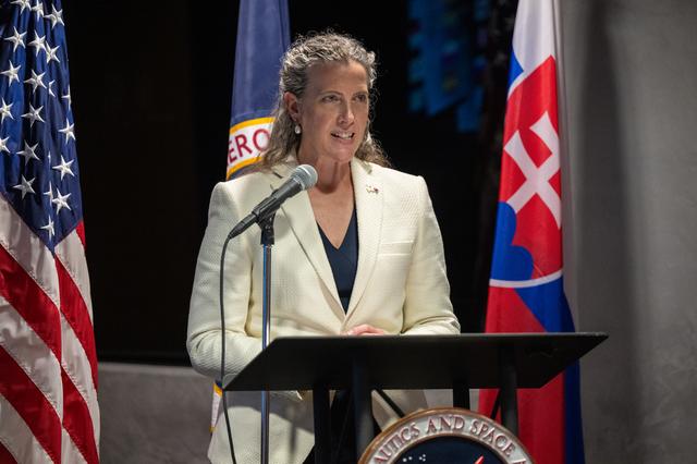 NASA image: Slovakia Artemis Accords Signing