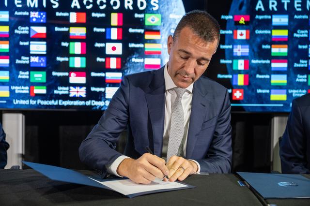 NASA image: Slovakia Artemis Accords Signing