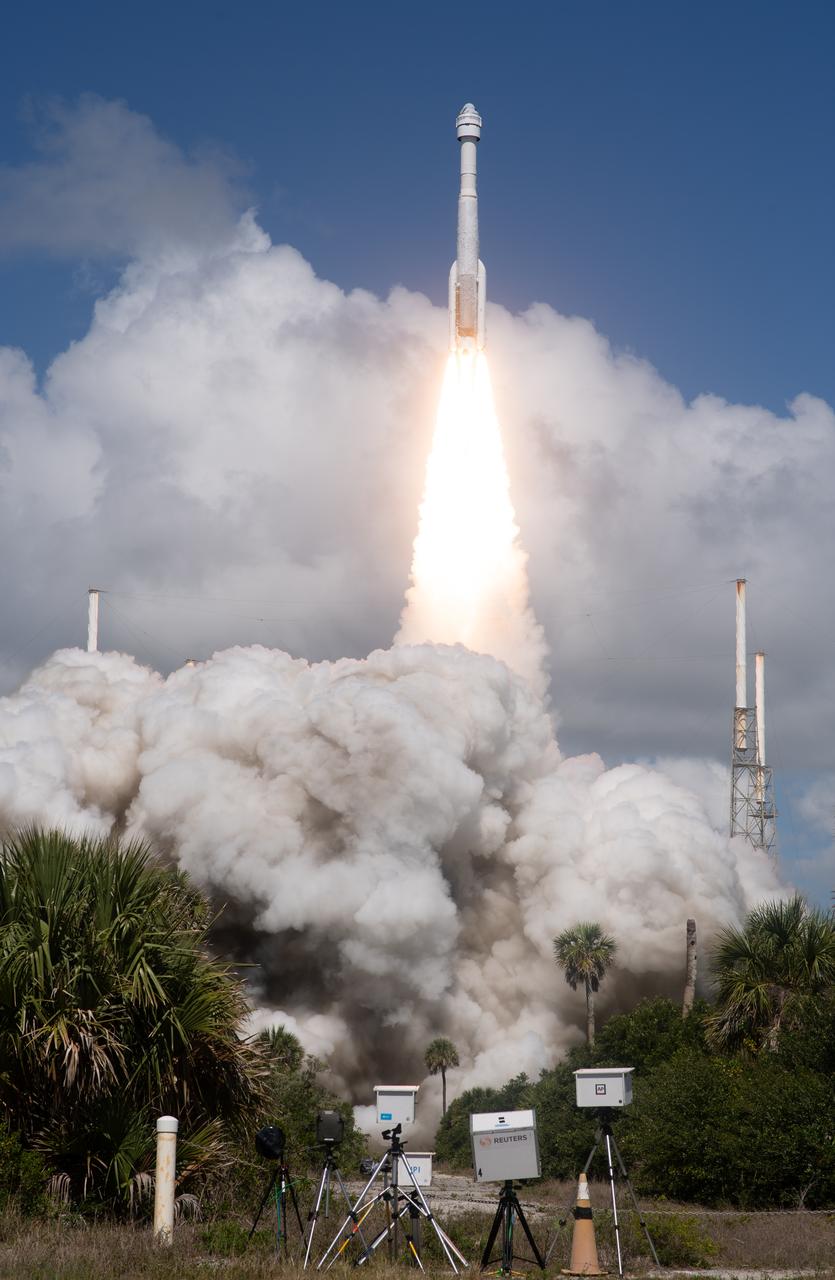 A United Launch Alliance Atlas V rocket with Boeing’s CST-100 Starliner spacecraft aboard launches from Space Launch Complex 41 at Cape Canaveral Space Force Station, Wednesday, June 5, 2024, in Florida. NASA’s Boeing Crew Flight Test is the first launch with astronauts of the Boeing CFT-100 spacecraft and United Launch Alliance Atlas V rocket to the International Space Station as part of the agency’s Commercial Crew Program. The flight test, which launched at 10:52 a.m. EDT, serves as an end-to-end demonstration of Boeing’s crew transportation system and will carry NASA astronauts Butch Wilmore and Suni Williams to and from the orbiting laboratory. Photo Credit: (NASA/Joel Kowsky)