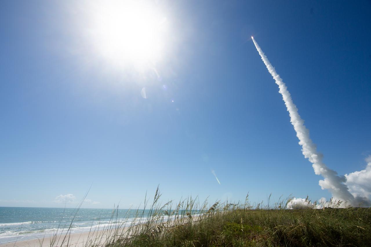 A United Launch Alliance Atlas V rocket with Boeing’s CST-100 Starliner spacecraft aboard launches from Space Launch Complex 41 at Cape Canaveral Space Force Station, Wednesday, June 5, 2024, in Florida. NASA’s Boeing Crew Flight Test is the first launch with astronauts of the Boeing CFT-100 spacecraft and United Launch Alliance Atlas V rocket to the International Space Station as part of the agency’s Commercial Crew Program. The flight test, which launched at 10:52 a.m. EDT, serves as an end-to-end demonstration of Boeing’s crew transportation system and will carry NASA astronauts Butch Wilmore and Suni Williams to and from the orbiting laboratory. Photo Credit: (NASA/Joel Kowsky)