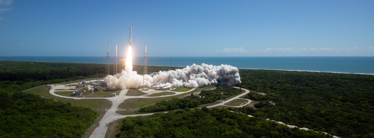 A United Launch Alliance Atlas V rocket with Boeing’s CST-100 Starliner spacecraft aboard launches from Space Launch Complex 41 at Cape Canaveral Space Force Station, Wednesday, June 5, 2024, in Florida. NASA’s Boeing Crew Flight Test is the first launch with astronauts of the Boeing CFT-100 spacecraft and United Launch Alliance Atlas V rocket to the International Space Station as part of the agency’s Commercial Crew Program. The flight test, which launched at 10:52 a.m. EDT, serves as an end-to-end demonstration of Boeing’s crew transportation system and will carry NASA astronauts Butch Wilmore and Suni Williams to and from the orbiting laboratory. Photo Credit: (NASA/Joel Kowsky)