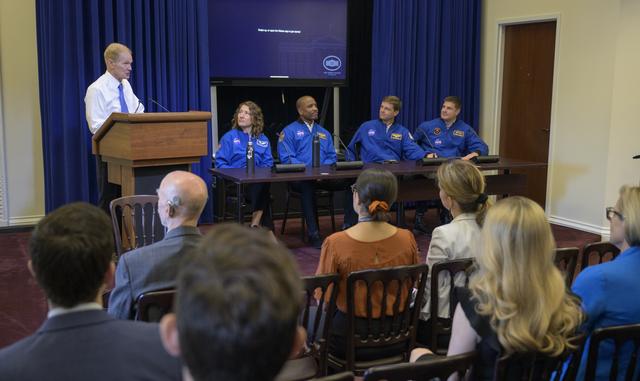 Artemis II Crew White House Staff Briefing