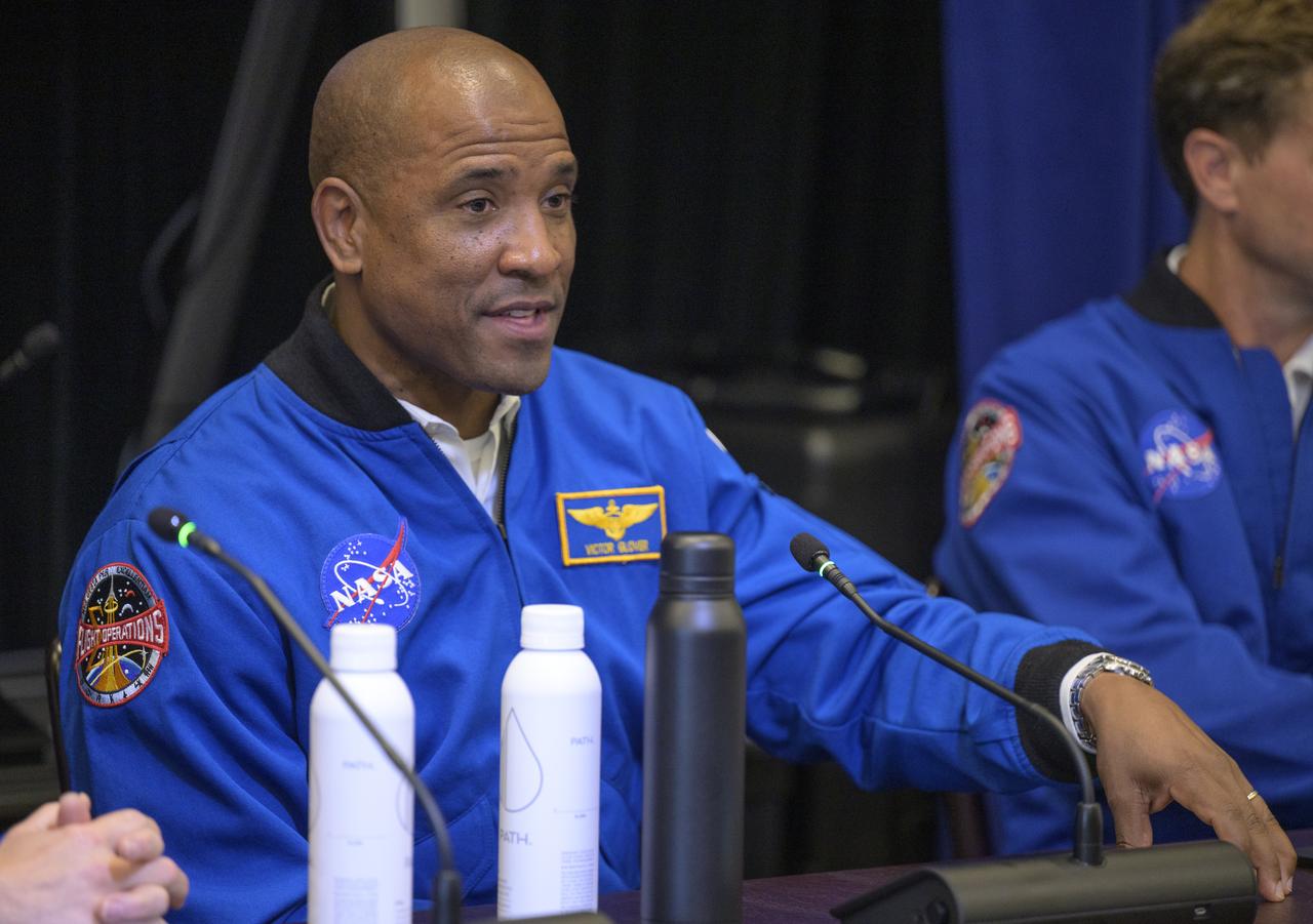 NASA astronaut Victor Glover gives remarks during a White House staff briefing along with his fellow Artemis II crew, NASA astronauts Christina Koch, Reid Wiseman, and Canadian Space Agency (CSA) astronaut Jeremy Hansen, Thursday, June 6, 2024, at the Eisenhower Executive Office Building in Washington. Photo Credit: (NASA/Bill Ingalls)
