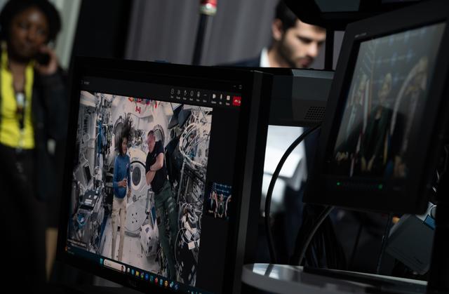 NASA Leadership Speaks with Boeing CFT Crew