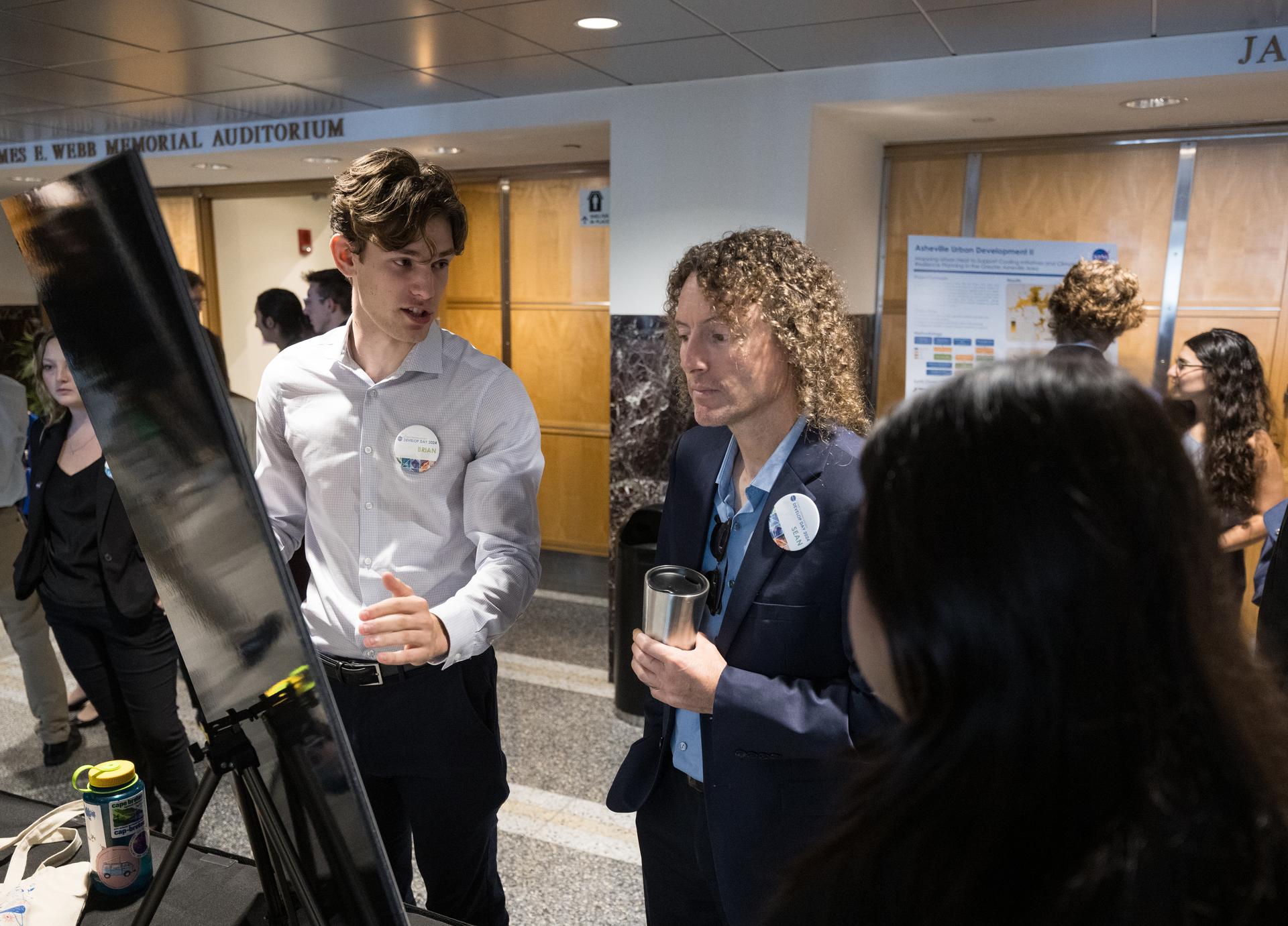 Fotomural Develop Program Event and Poster Session