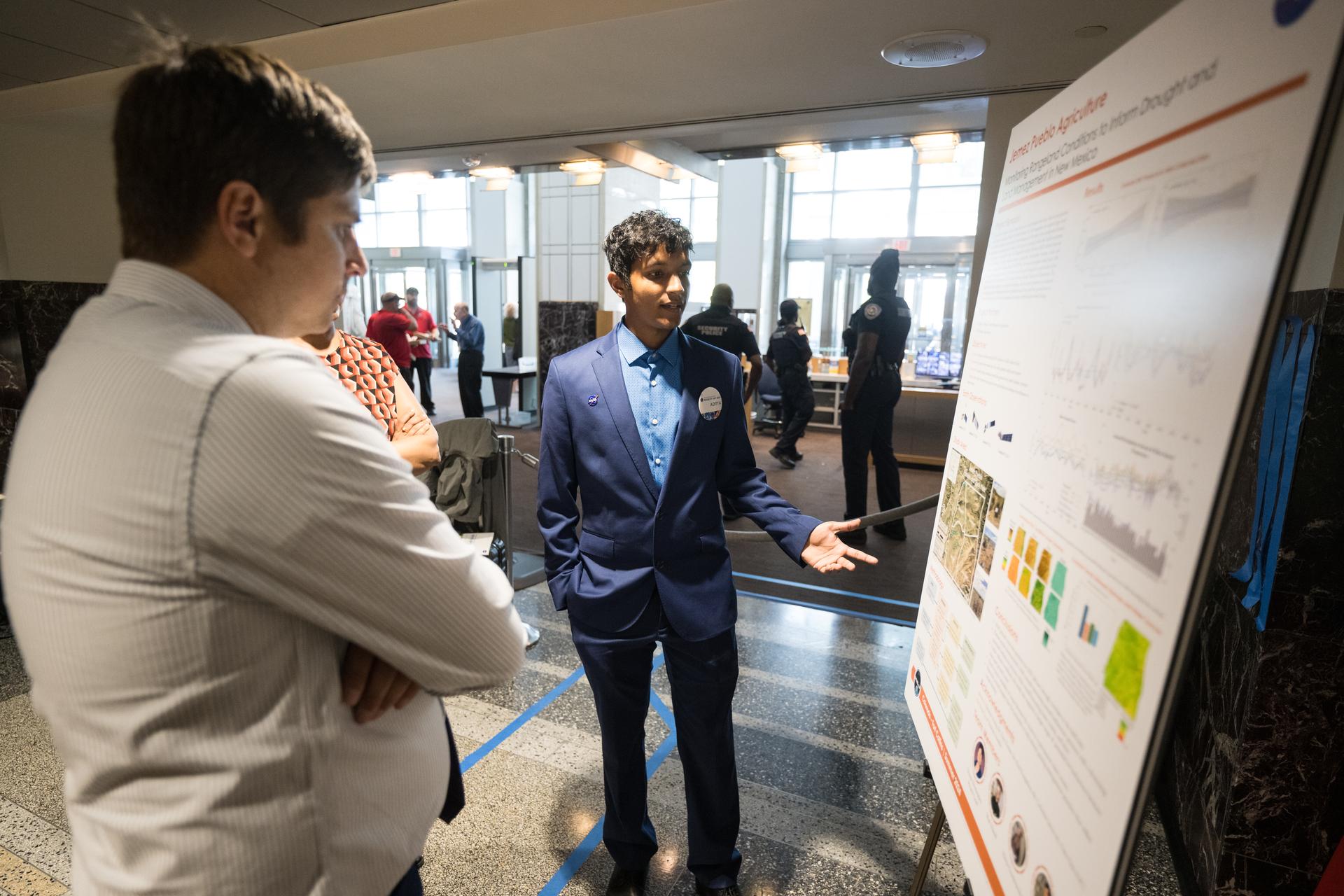 Fotomural Develop Program Event and Poster Session
