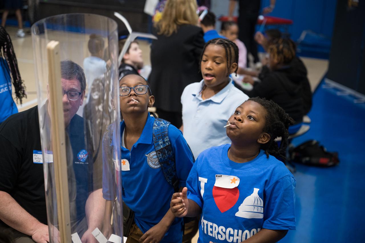 Students at Wheatley Education Campus participate in a rotor motor and wind tunnel activity during a kickoff event for the 21st Century Community Learning Centers NASA and Department of Education partnership, Monday, Sept. 23, 2024 at Wheatley Education Campus in Washington. Photo Credit: (NASA/Aubrey Gemignani)