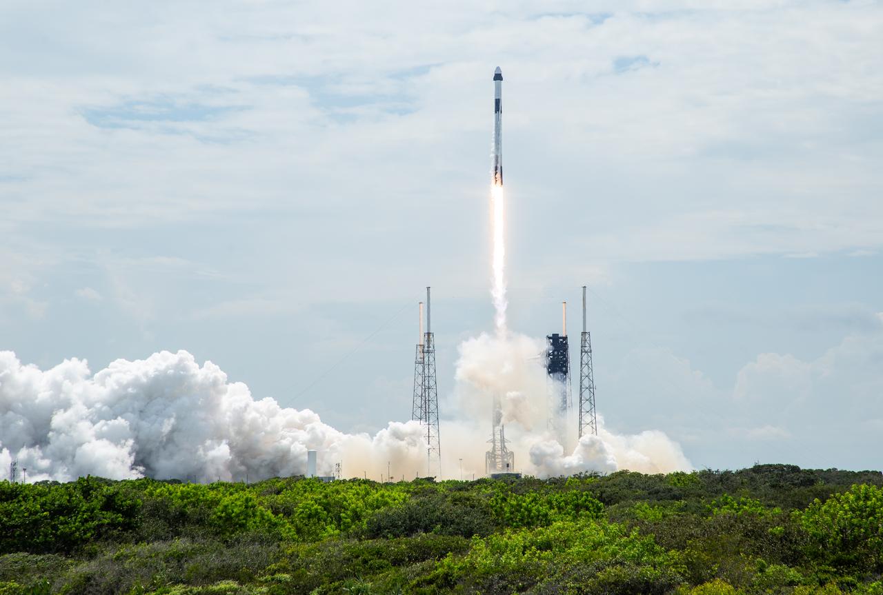A SpaceX Falcon 9 rocket carrying the company's Dragon spacecraft is launched on NASA’s SpaceX Crew-9 mission to the International Space Station with NASA astronaut Nick Hague and Roscosmos cosmonaut Aleksandr Gorbunov onboard, Saturday, Sept. 28, 2024, from Cape Canaveral Space Force Station in Florida. NASA’s SpaceX Crew-9 mission is the ninth crew rotation mission of the SpaceX Dragon spacecraft and Falcon 9 rocket to the International Space Station as part of the agency’s Commercial Crew Program. Hague and Gorbunov launched at 1:17 p.m. EDT from Space Launch Complex 40 at the Cape Canaveral Space Force Station to begin a six month mission aboard the orbital outpost. Photo Credit: (NASA/Keegan Barber)