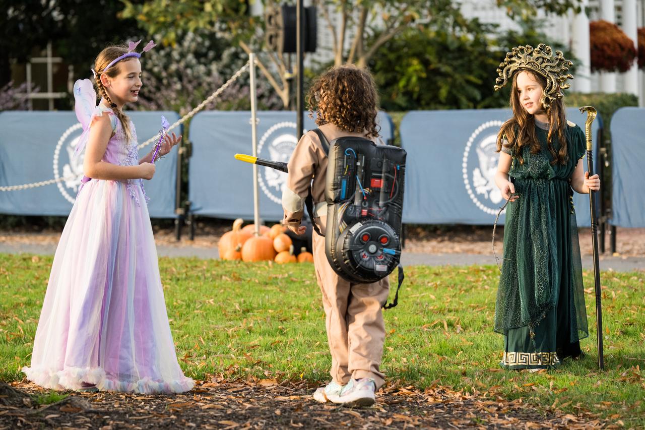 Visitors are seen at a White House Halloween themed event titled, “Hallo-READ!” on Wednesday, Oct. 30, 2024 on the south lawn of the White House in Washington. Photo Credit: (NASA/Aubrey Gemignani)