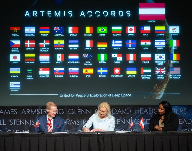 NASA image: Republic of Austria Artemis Accords Signing