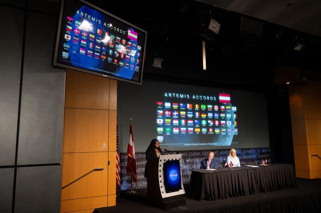 NASA image: Republic of Austria Artemis Accords Signing