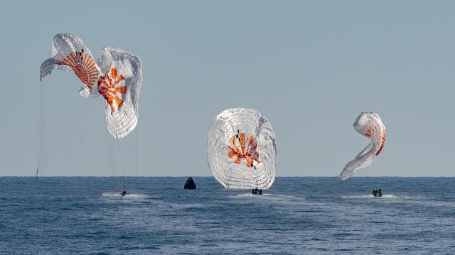 NASA image: NASA’s SpaceX Crew-9 Splashdown