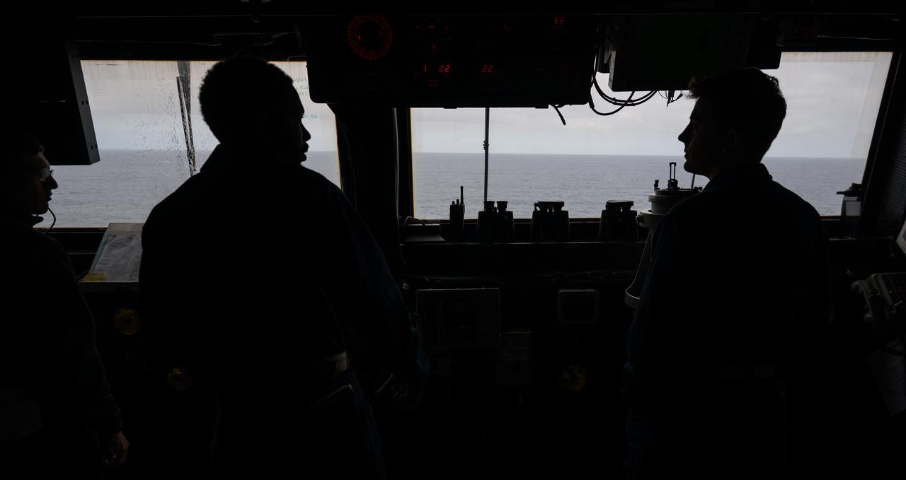 The bridge of USS Somerset is seen as NASA and Department of Defense teams practice Artemis recovery operations during Underway Recovery Test-12 off the coast of California, Saturday, March 29, 2025. During the test, NASA and Department of Defense teams are practicing to ensure recovery procedures are validated as NASA plans to send Artemis II around the Moon and splashdown in the Pacific Ocean.  Photo Credit: (NASA/Bill Ingalls)