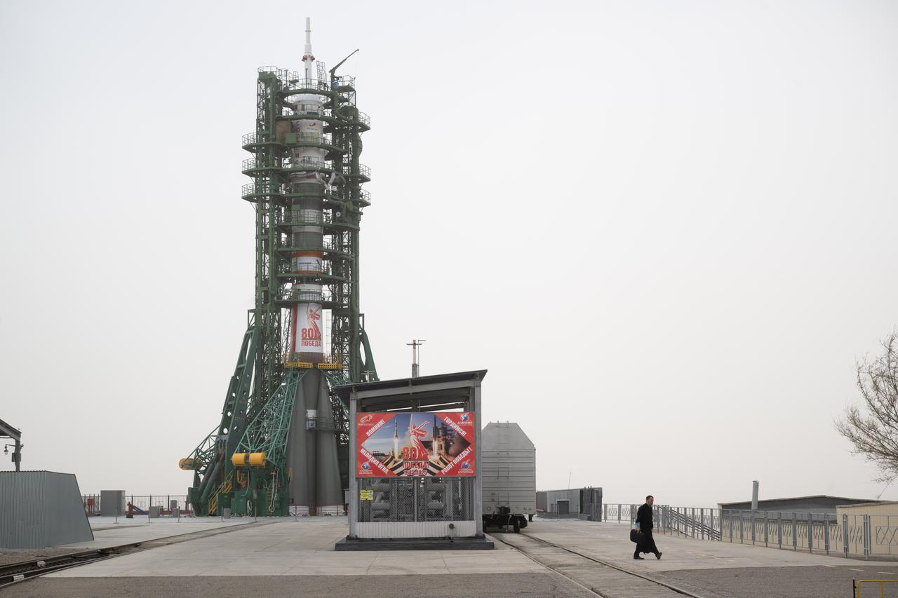 A Soyuz rocket is seen on the launch pad at Site 31, Monday, April 7, 2025, at the Baikonur Cosmodrome in Kazakhstan. Expedition 73 crewmembers: NASA astronaut Jonny Kim, and Roscosmos cosmonauts Sergey Ryzhikov and Alexey Zubritskiy, are scheduled to launch aboard their Soyuz MS-27 spacecraft on April 8. Photo Credit: (NASA/Joel Kowsky)