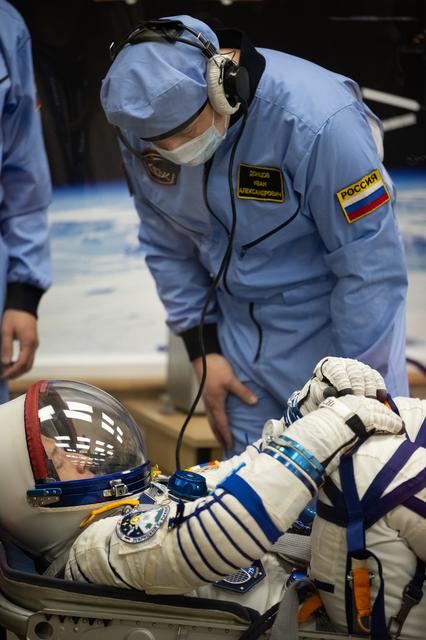 NASA image: Expedition 73 Preflight