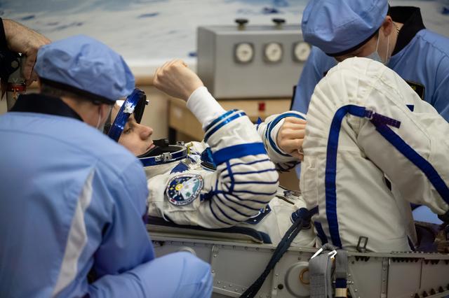 NASA image: Expedition 73 Preflight