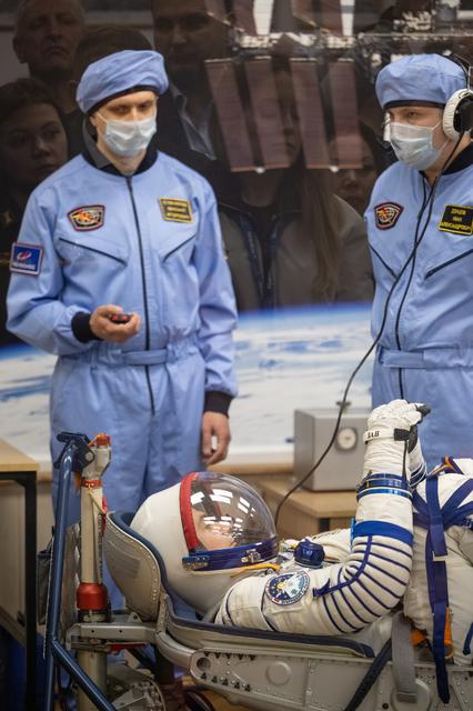 NASA image: Expedition 73 Preflight